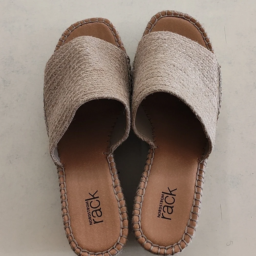 Nordstrom Rack wedges yarn woven slide size 8M